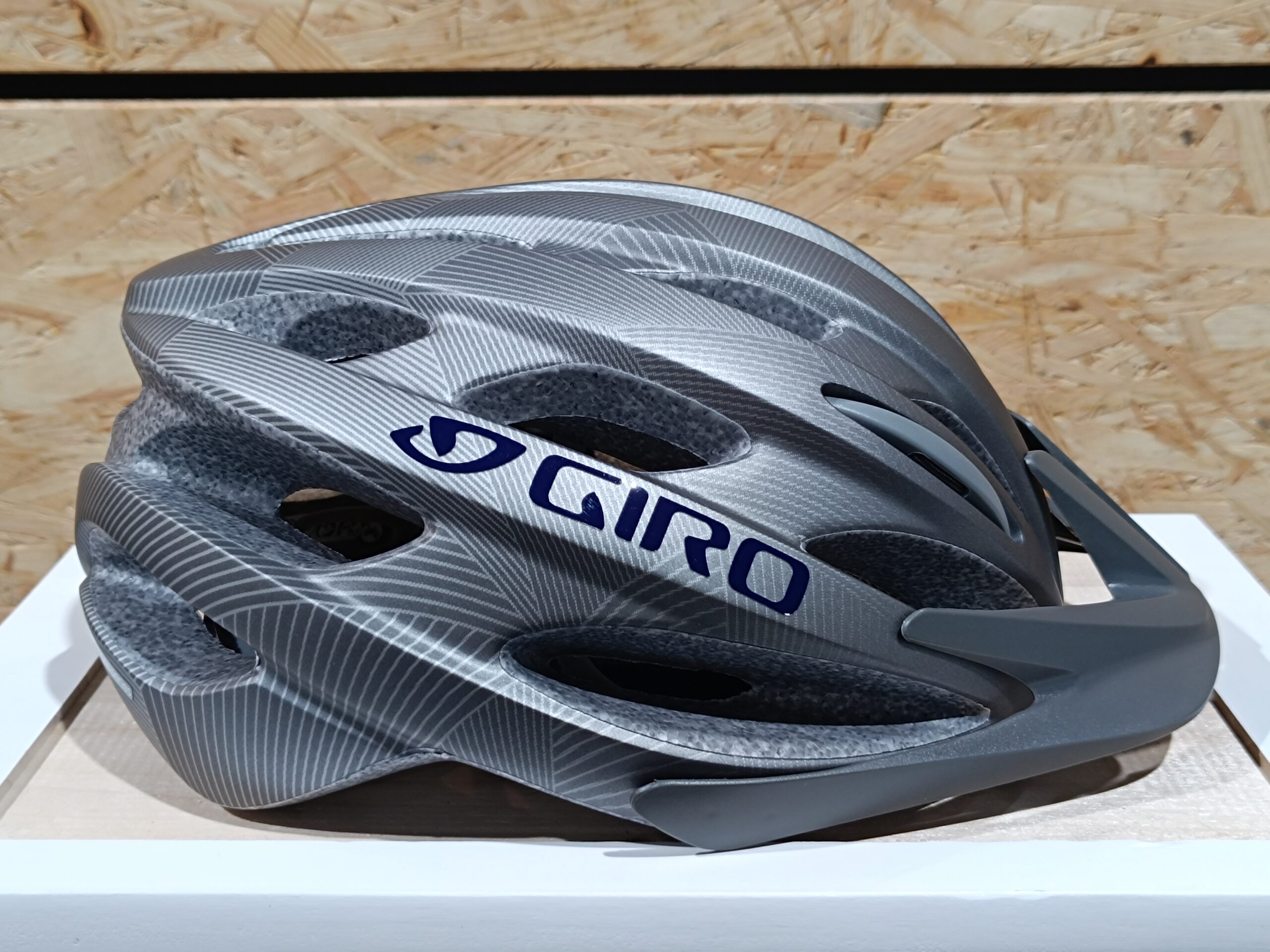 Kask rowerowy Giro VERONA r. uniwersalny (50-57cm)